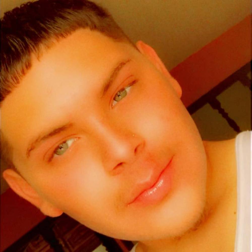 Meet your Posher, Eliasah